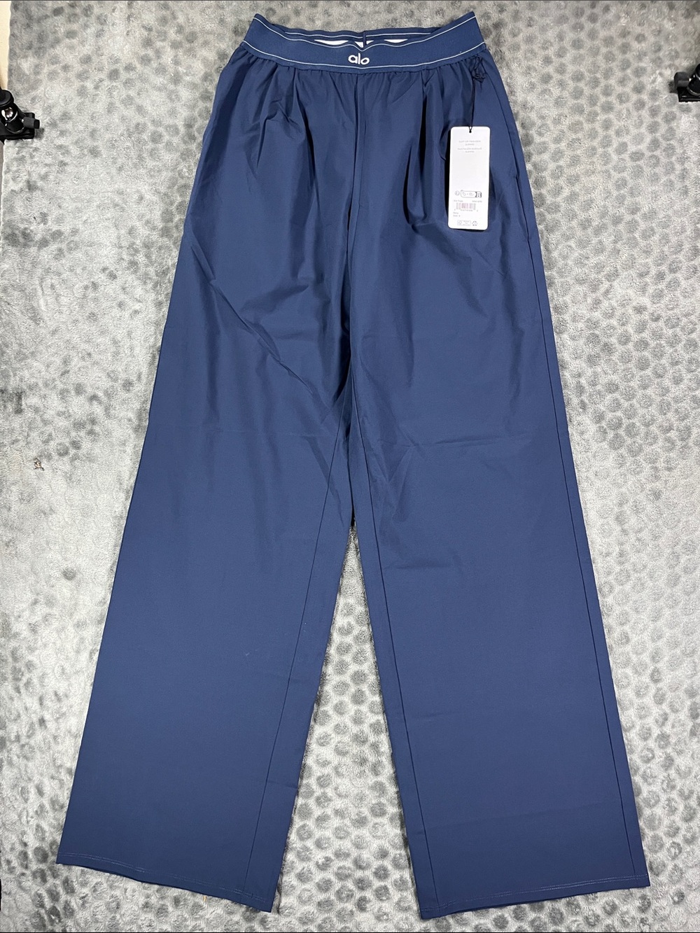 ALO Yoga Women’s Suit Up Trouser (Long) Navy Small (4-6) New With Tags